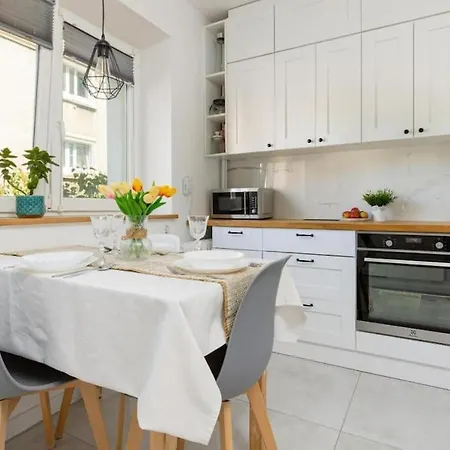 Mieszkanie Nowolipie Blisko Centrum Apartment Warsaw
